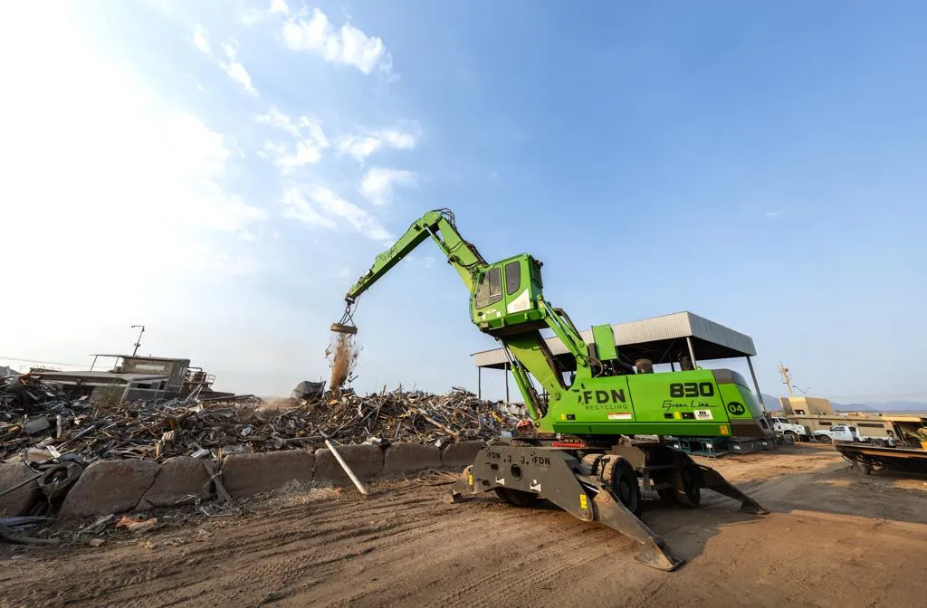 FDN Recycling Sennebogen 830 material handler